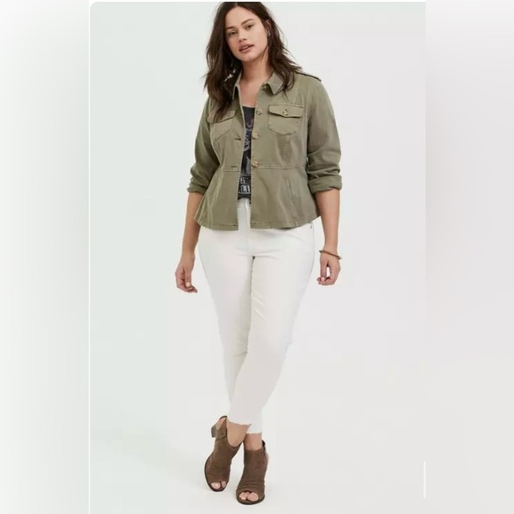 Torrid Woman Size Med Light Olive Green Twill Peplum Military Utility Jacket NWT - Picture 1 of 9